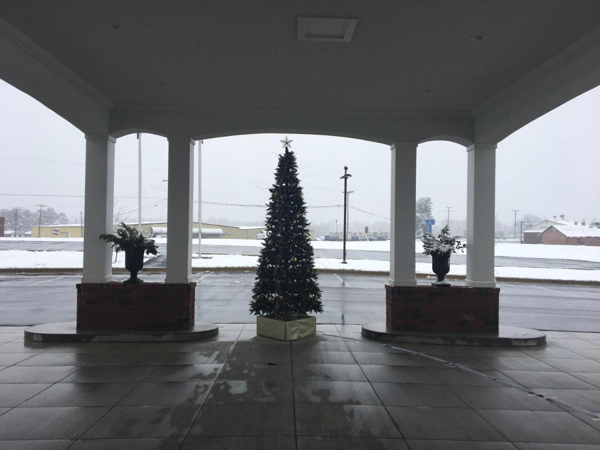 Appomattox Inn And Suites Exteriör bild